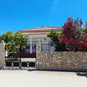  Сasa de vacaciones Belamandil Garden ,family Holidays ,caminho Do Torrejao